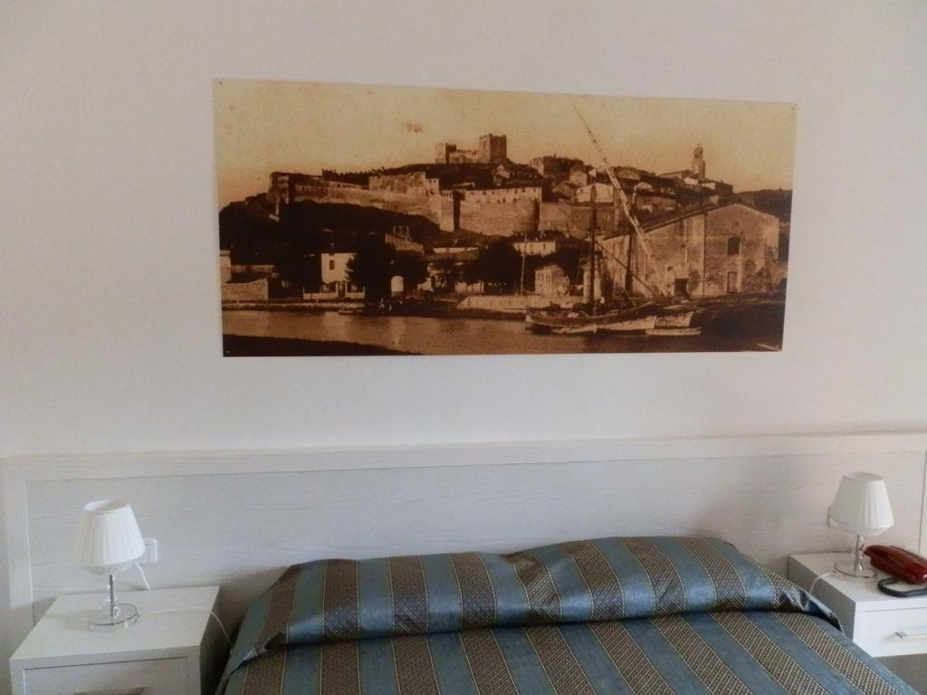 Hotel Lucerna Кастильоне-делла-Пеская Экстерьер фото